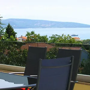 apartmani-krajinovic.primorje-gorskikotar.com/